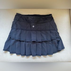 Lululemon Black Ruffle Back Skirt Size 2 Tall